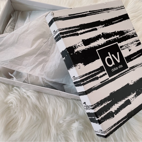 DV by Dolce Vita Barkar Peep Toe Shoes - Picture 9 of 11